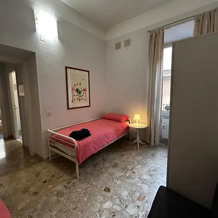 Dom wakacyjny Vatican Attic *