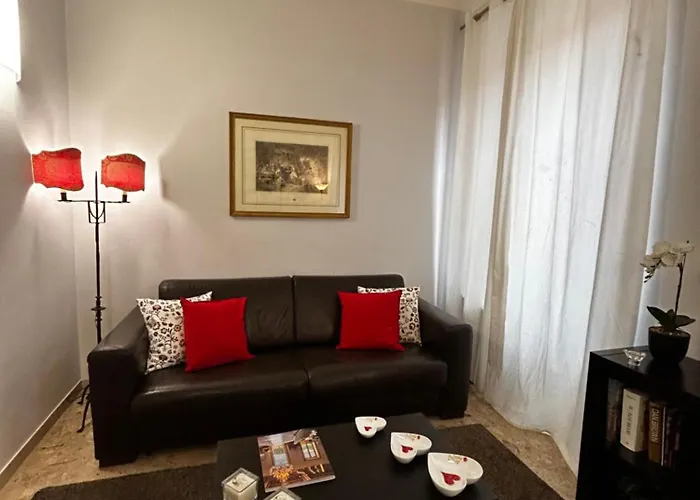 Vatican Attic * Ρώμη